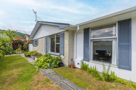 Photo of property in 36 Sylvan Avenue, Waikanae, 5036