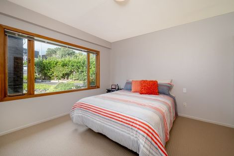 Photo of property in 8 Rangitoto View Road, Cockle Bay, Auckland, 2014