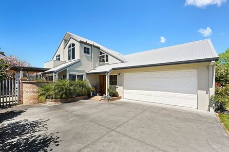 Photo of property in 12 Dover Road, St Andrews, Hamilton, 3200