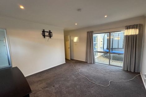 Photo of property in 2 Whio Close, Parklands, Christchurch, 8083