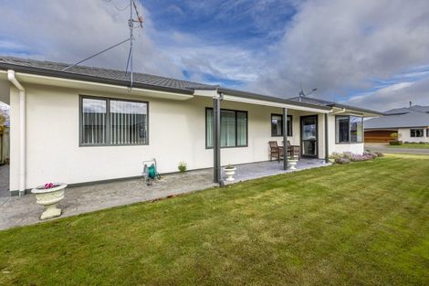 Photo of property in 3 Belgrove Drive, Waipukurau, 4200