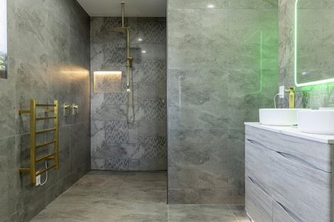 Photo of property in 5 Grandview Lane, Acacia Bay, 3385