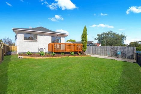 Photo of property in 9 Massine Place, Randwick Park, Auckland, 2105