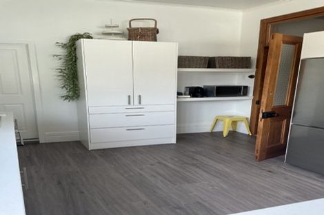 Photo of property in 4 Handley Place, Glen Avon, New Plymouth, 4312