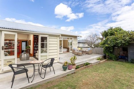 Photo of property in 27 Atherton Road, Epsom, Auckland, 1023