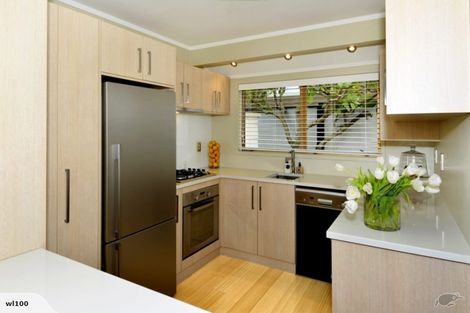 Photo of property in 1/15 Sunnynook Road, Forrest Hill, Auckland, 0620