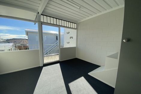 Photo of property in 6/7 Newnham Terrace, Upper Riccarton, Christchurch, 8041