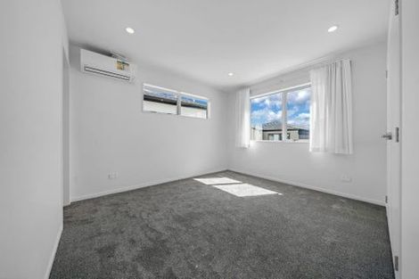 Photo of property in 9 Edgerton Road, Te Atatu Peninsula, Auckland, 0610