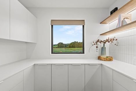 Photo of property in 1 Greystone Close, Halswell, 8025