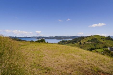 Photo of property in 79 Tarapatiki Drive, Whitianga, 3510