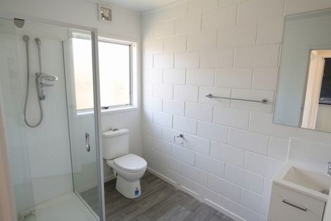 Photo of property in 4/74 Portage Road, New Lynn, Auckland, 0600