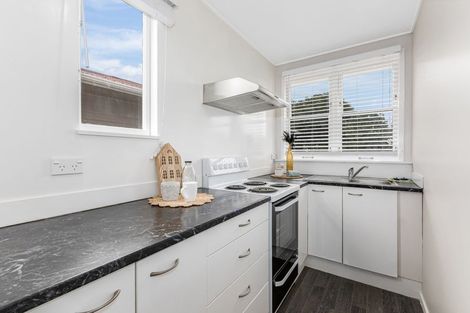 Photo of property in 10a Main Road, Titahi Bay, Porirua, 5022