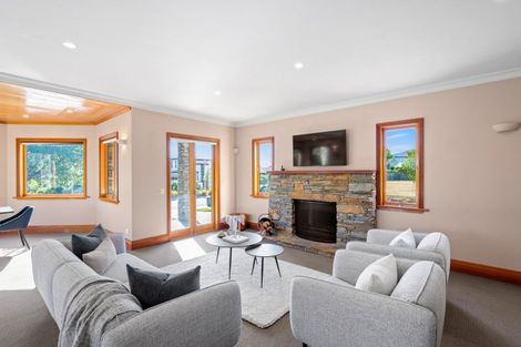 Photo of property in 32 Old Station Avenue, Wanaka, 9305