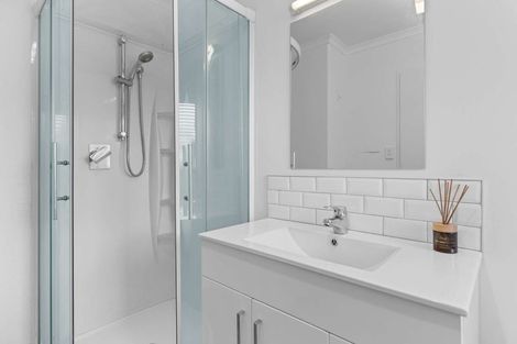 Photo of property in 17 Downing Place, Welcome Bay, Tauranga, 3112