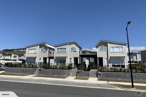 Photo of property in 77 Karepiro Drive, Stanmore Bay, Whangaparaoa, 0932