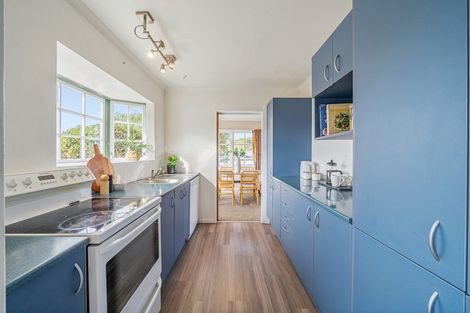 Photo of property in 1 Woolwich Close, Whitby, Porirua, 5024