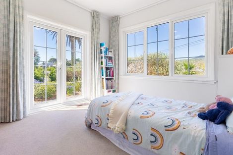 Photo of property in 1 Rosetta Road, Raumati South, Paraparaumu, 5032