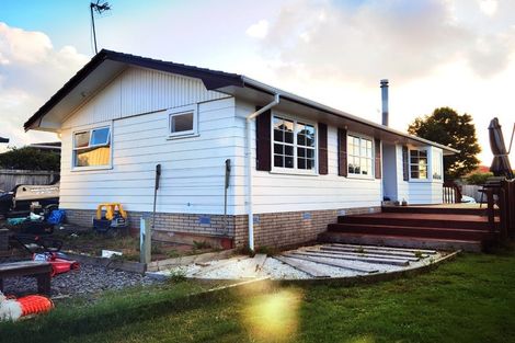 Photo of property in 130 Pigeon Mountain Road, Half Moon Bay, Auckland, 2012