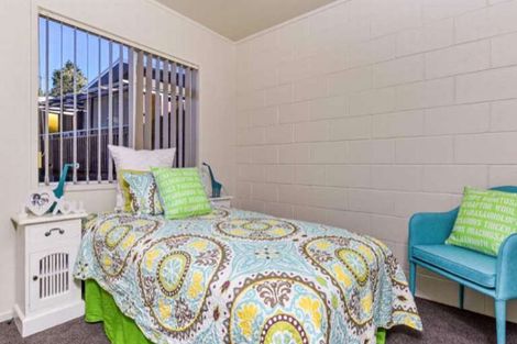 Photo of property in 3/23 Lake Road, Northcote, Auckland, 0627