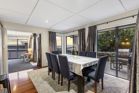 Photo of property in 47 Kittiwake Drive, Schnapper Rock, Auckland, 0632