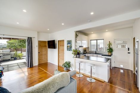 Photo of property in 1/404 Gloucester Street, Taradale, Napier, 4112