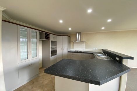 Photo of property in 19 Innswood Place, Rototuna North, Hamilton, 3210