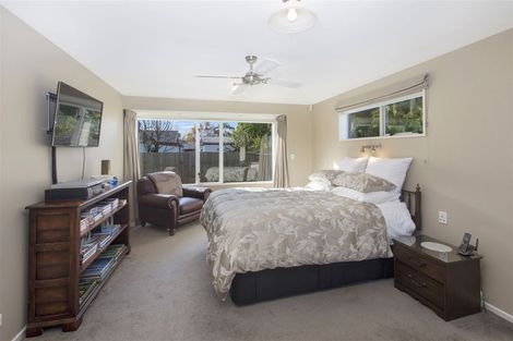 Photo of property in 53 Sayers Crescent, Ilam, Christchurch, 8041