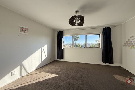 Photo of property in 7 Manutara Avenue, Forrest Hill, Auckland, 0620