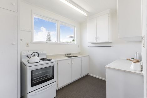 Photo of property in 29 Elizabeth Street, Orewa, 0931
