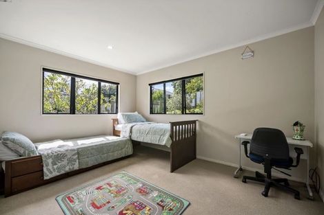 Photo of property in 3 Ambassador Glade, Orewa, 0931