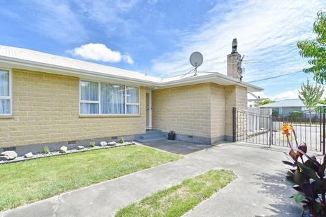 Photo of property in 60 Wingate Street, Redwood, Christchurch, 8051