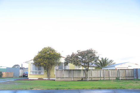 Photo of property in 11 Diaz Place, Flaxmere, Hastings, 4120