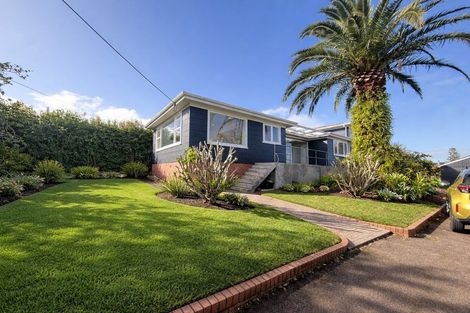 Photo of property in 5 Tiri Road, Manly, Whangaparaoa, 0930