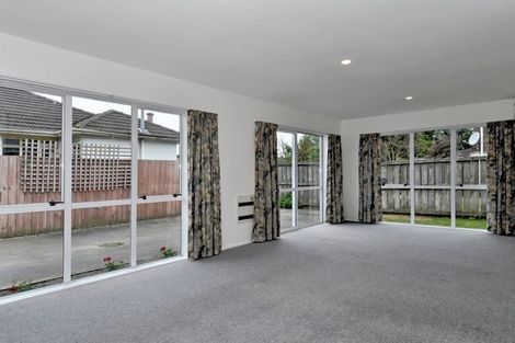 Photo of property in 13a Wittys Road, Avonhead, Christchurch, 8042