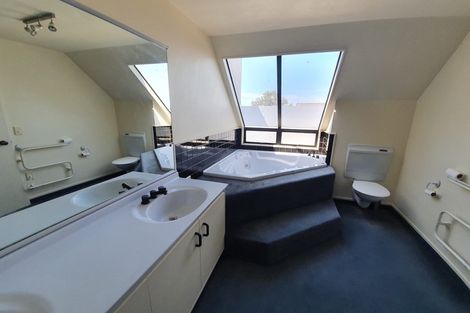 Photo of property in 6b Elizabeth Road, Bluff Hill, Napier, 4110