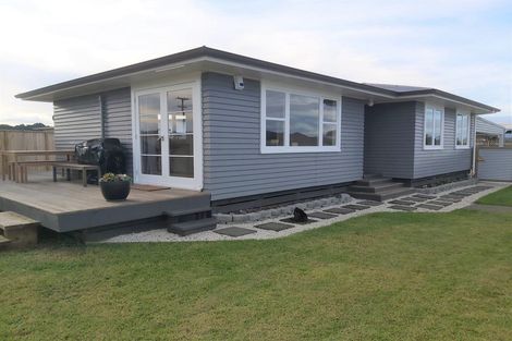 Photo of property in 1 Lowburn Avenue, Waipu, 0510