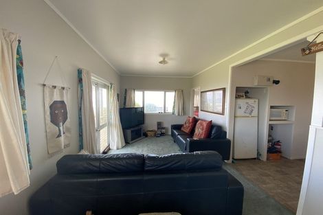 Photo of property in 4 Beach Road, Mokau, 4376