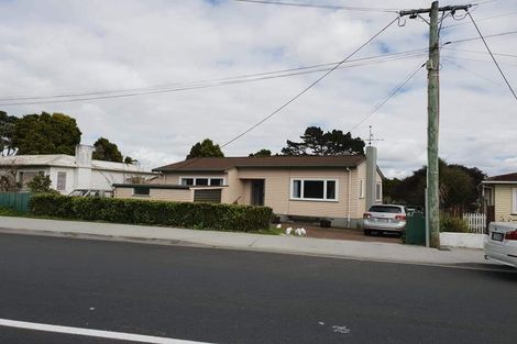 Photo of property in 62 College Road, Northcote, Auckland, 0627