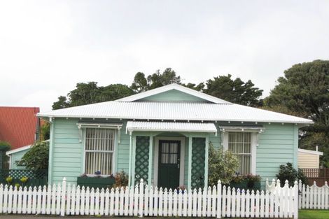 Photo of property in 233 Coronation Avenue, Welbourn, New Plymouth, 4310