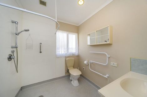 Photo of property in 3 Royal Fern, Kelvin Grove, Palmerston North, 4414