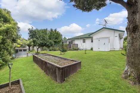 Photo of property in 3 Tokay Place, Huapai, Kumeu, 0810