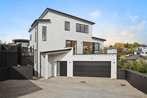 Photo of property in 28a Oliver Twist Avenue, Mellons Bay, Auckland, 2014