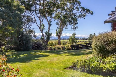 Photo of property in 1 Campbell Drive, Martinborough, 5711