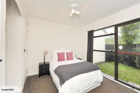 Photo of property in 12 Arizona Grove, Brooklyn, Wellington, 6021