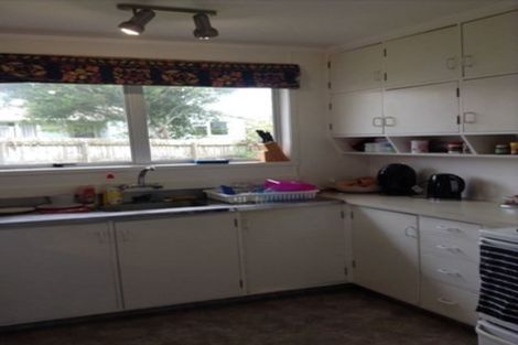 Photo of property in 28 Rena Place, West Harbour, Auckland, 0618