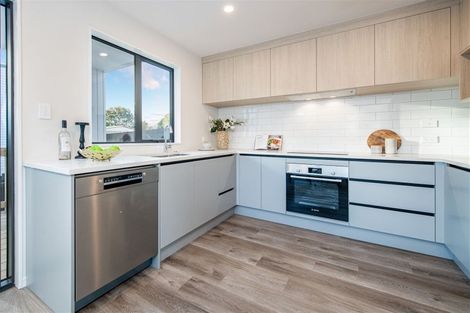 Photo of property in 50a Sherwood Avenue, Te Atatu South, Auckland, 0610