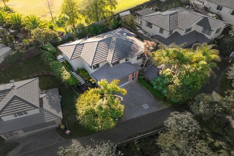 Photo of property in 18 Mckinley Road, Sunnyvale, Auckland, 0612