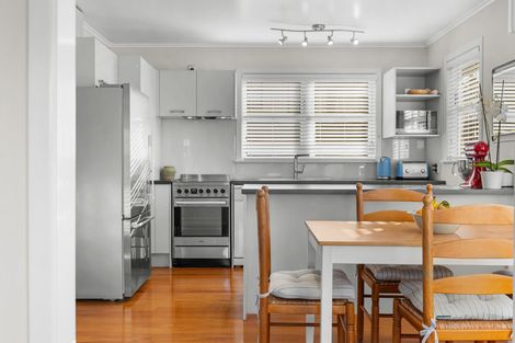 Photo of property in 1/23 Okareka Place, Pakuranga Heights, Auckland, 2010