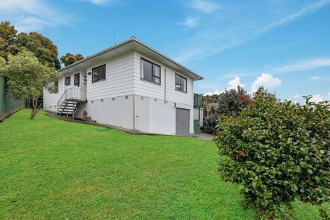 Photo of property in 38 Holmes Drive South, Massey, Auckland, 0614