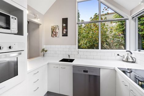 Photo of property in 8 Rhodesvale Terrace, Cashmere, Christchurch, 8022